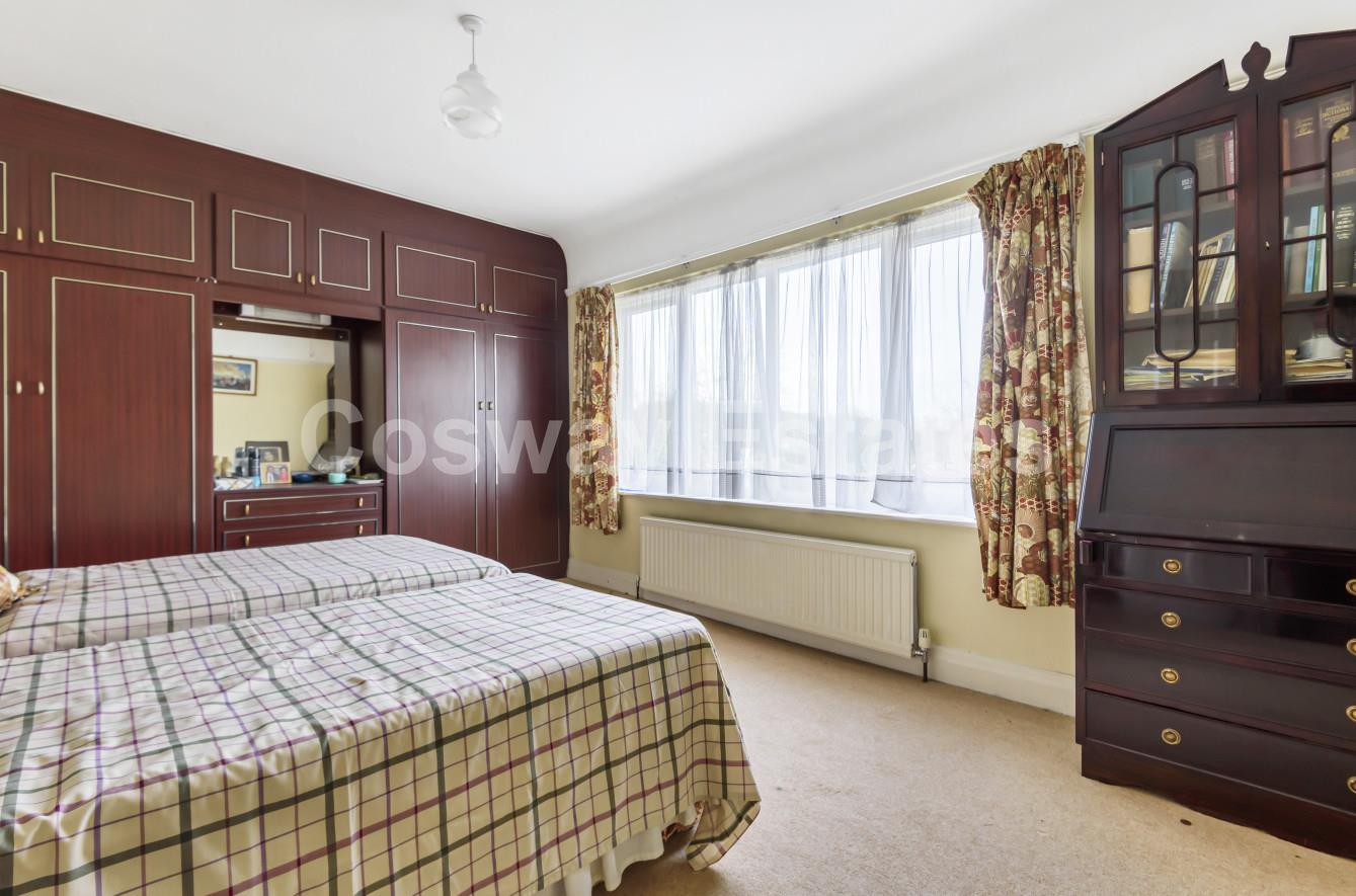 Parkside, Mill Hill